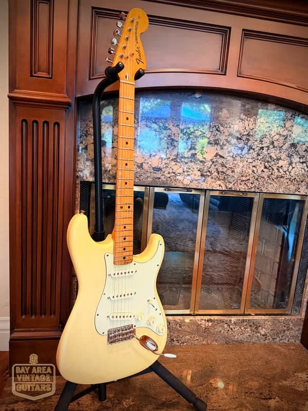 1972-73 Fender Stratocaster - Olympic White w/HSC (Free Shipping!)