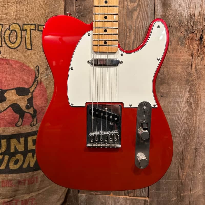 Fender Standard Telecaster 2018 - Candy Apple Red