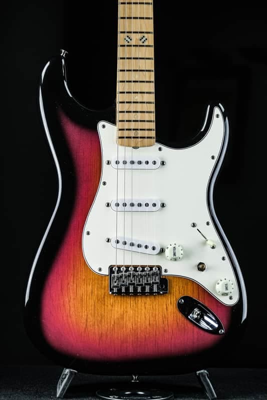 2023 Fender Steve Lacy Signature People Pleaser Stratocaster chaos burst