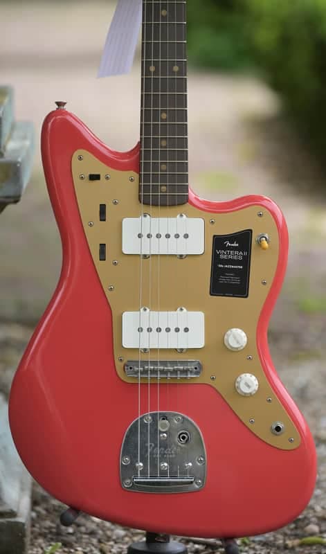 Fender Limited Edition Vintera II Road Worn 50s Jazzmaster- Fiesta Red(3)