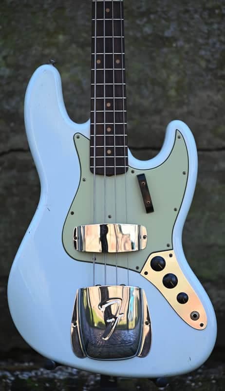 Fender Custom Shop '63 Jazz Bass, Jouneyman Relic - Aged Sonic Blue