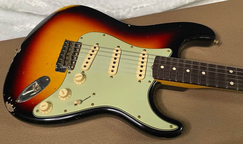 NEW! Fender Limited Edition Custom Shop 1960 Stratocaster Relic - Aged 3-Tone Sunburst - Matching Peg Head - 7.7lbs - Authorized Dealer - G07588