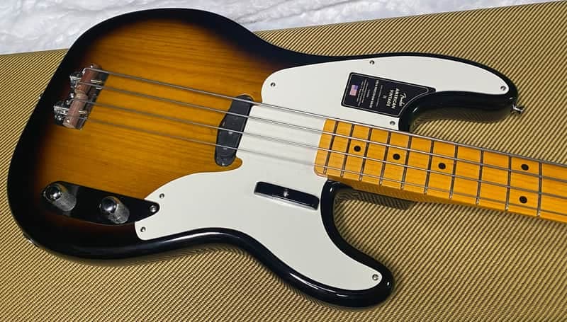 NEW ! Fender American Vintage II 1954 Precision Bass - Maple Fingerboard - 2-Color Sunburst - 9lbs - Authorized Dealer - G07496