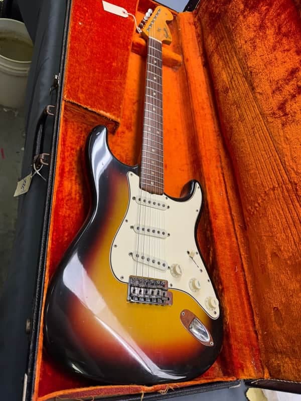 Fender Stratocaster 1966 - Sunburst #139406