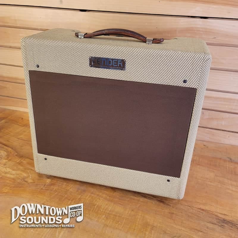 Mid-50s Fender Deluxe 5B3 Wide-Panel 10-Watt 1x12 Guitar Combo
