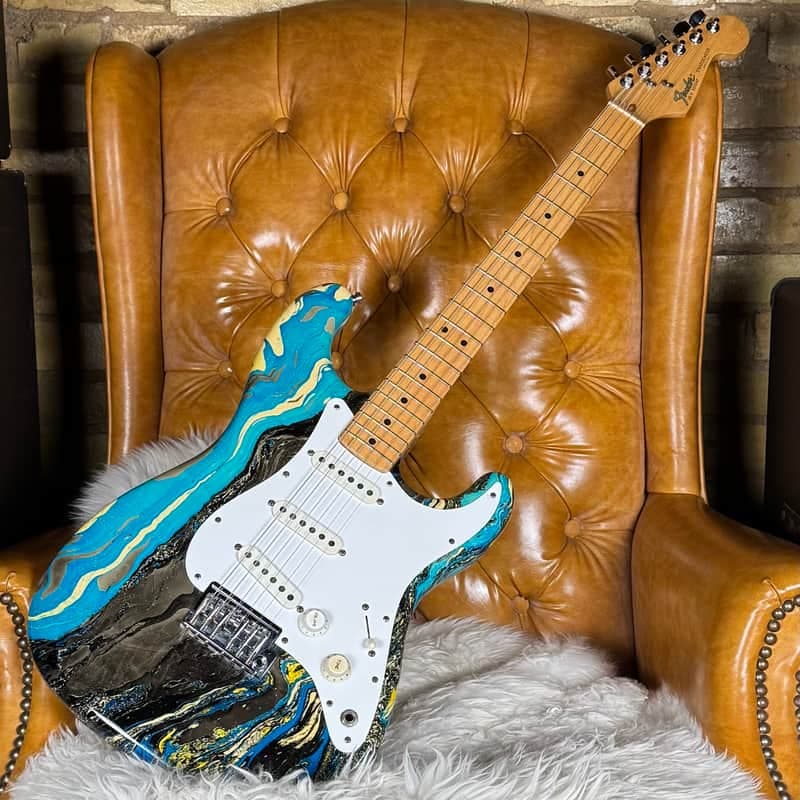 1983 Fender Blue Bowling Ball Stratocaster Vintage 1/105 USA Electric Guitar!
