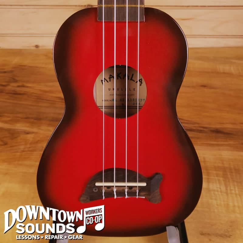 Makala Dolphin Soprano Ukulele - Red Burst