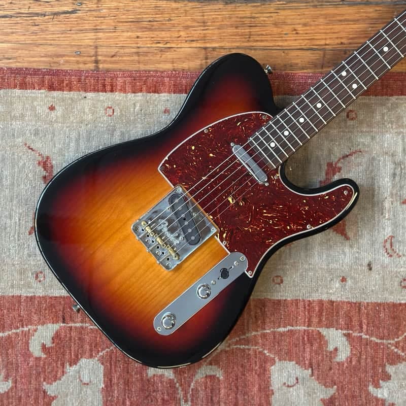 2022 Fender American Professional II Telecaster - Sunburst
