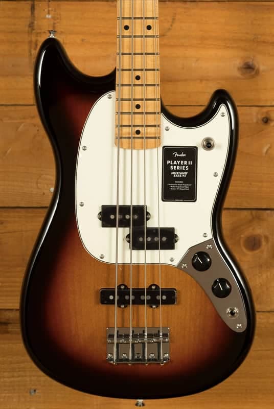 Fender Player II Mustang Bass PJ - Maple - 3-Colour Sunburst