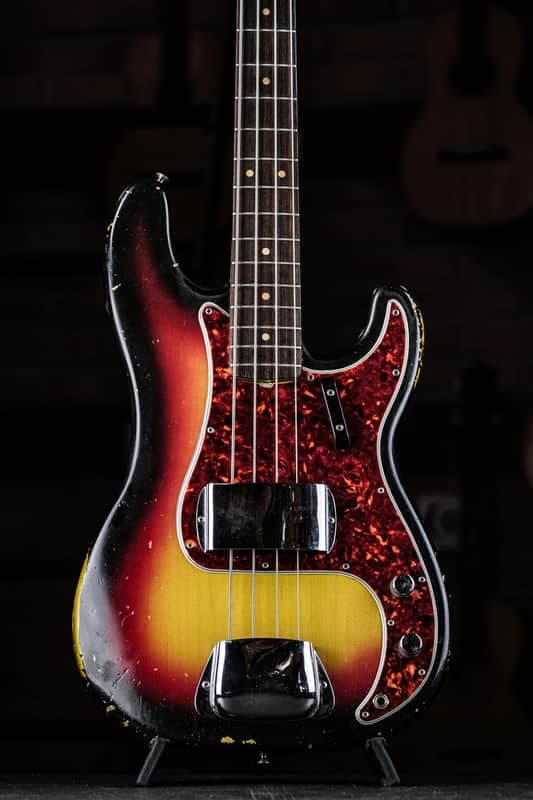1964 Fender Precision Bass sunburst