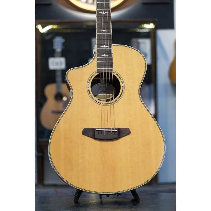 2014 Breedlove Stage Concert Left Handed natural