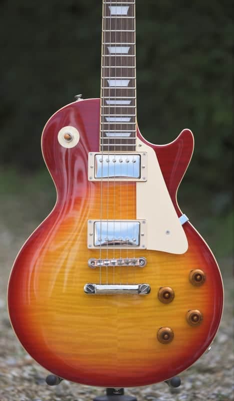 Tokai ULS136F CS - Cherry Sunburst