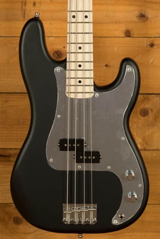 Fender Limited Edition Iron Maiden Steve Harris Signature Precision Bass - Maple - Satin Black