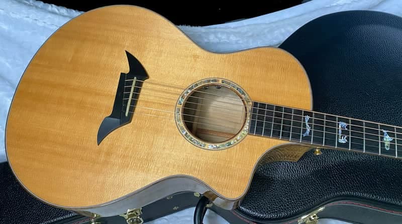 Breedlove Master Class Northwest Classic with L.R. Baggs Dual Source System Serial #10402 - 4.6 Lbs