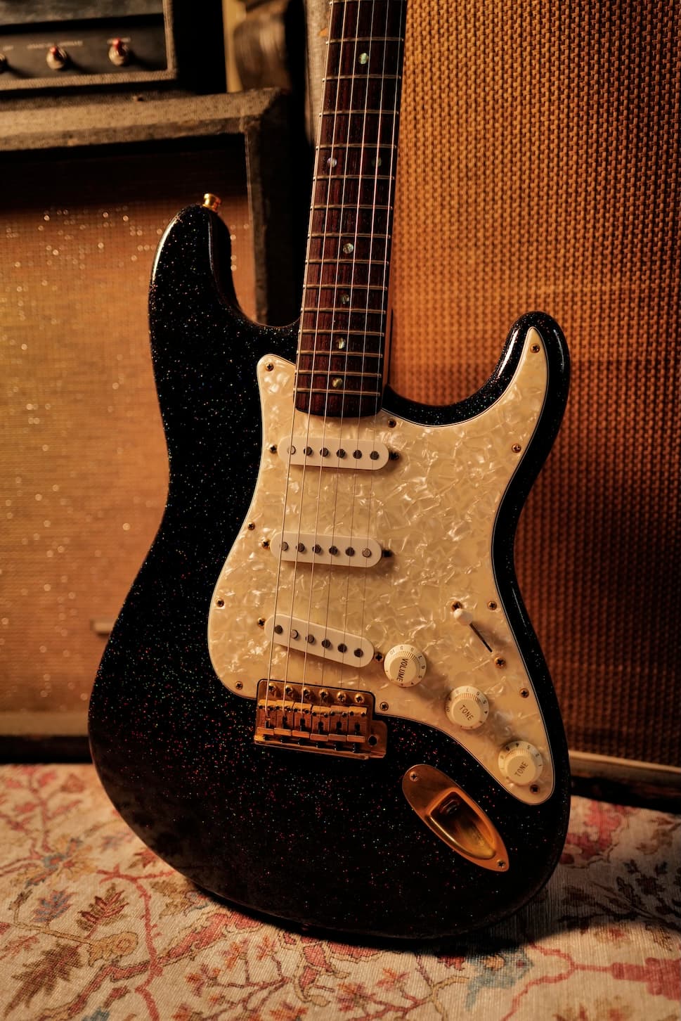 Fender Stratocaster Masterbuilt John English – Made for Steven Seagal – Sparkle